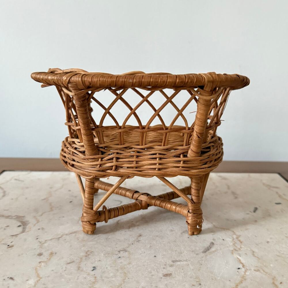 Vintage Rattan Wicker Furniture Set of 4 For Barbie or Dollhouse Chairs Table - Picture 6 of 10